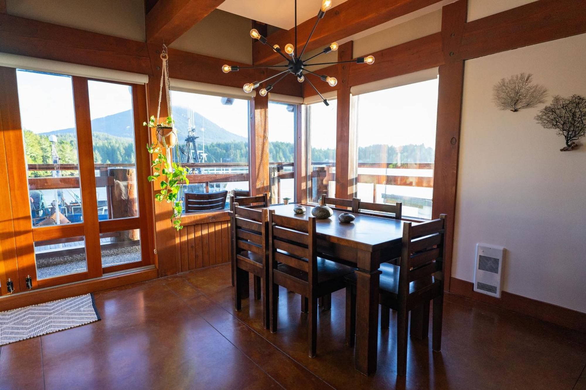 Waterfront Condo In Ucluelet Exterior foto